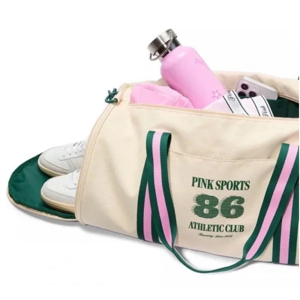 Victoria’s Secret PINK duffle bag. Pink sports athletic club. - Picture 4 of 4